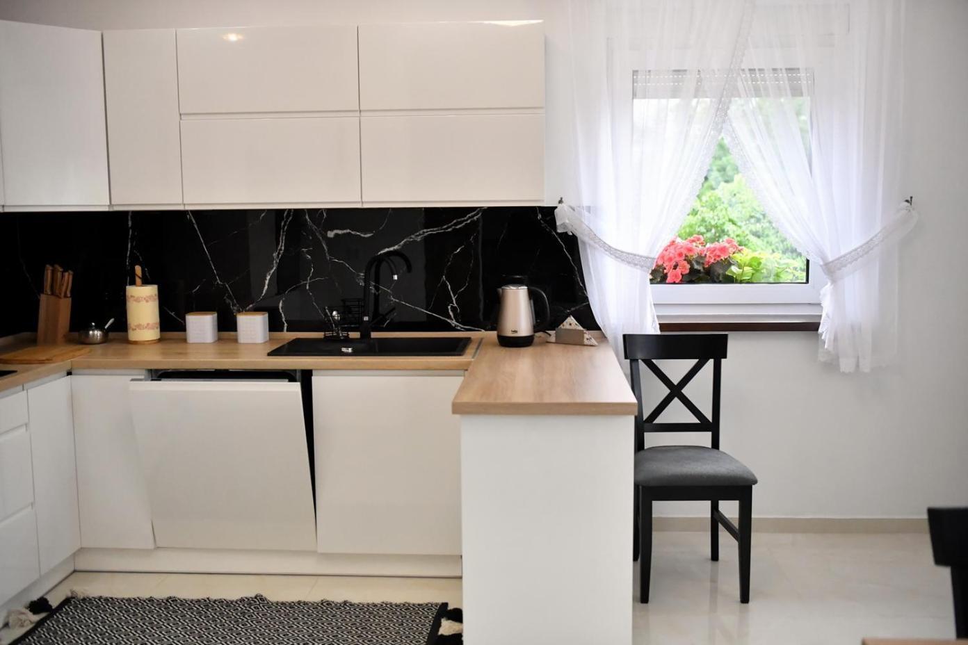 Apartament U Joli Miejsce ภายนอก รูปภาพ